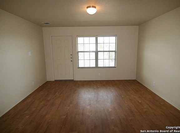 3rd image of 6726 FREEDOM OAKS