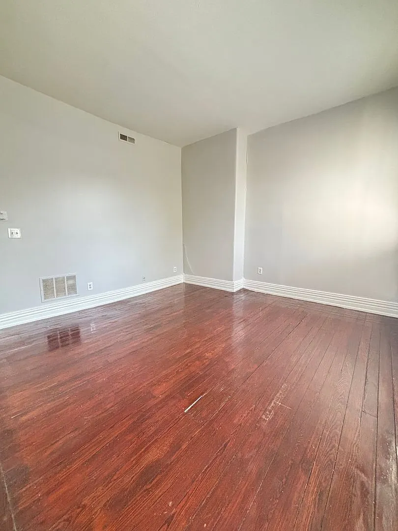 1406 S. 1st Street — Photo 3