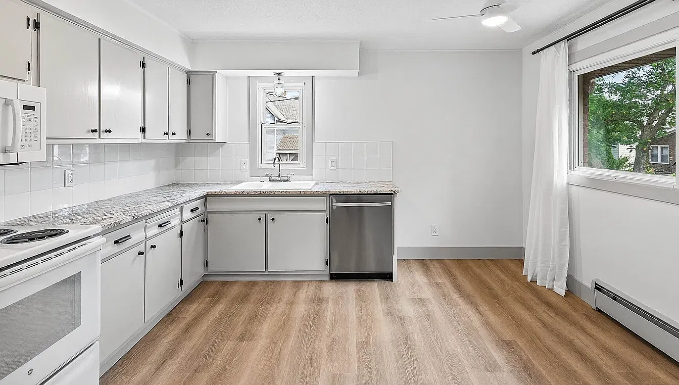 2 bed, 1.0 bath, 800 sqft, $1,695 — Photo 4