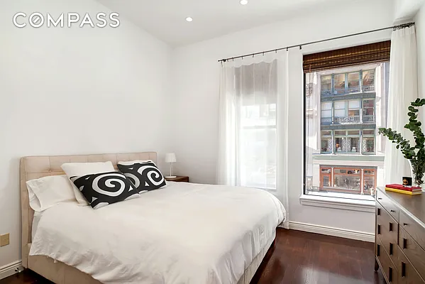 Sold by Compass | media 17