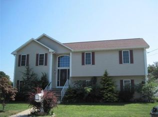 7 Shaw Rd, Fairhaven, MA 02719