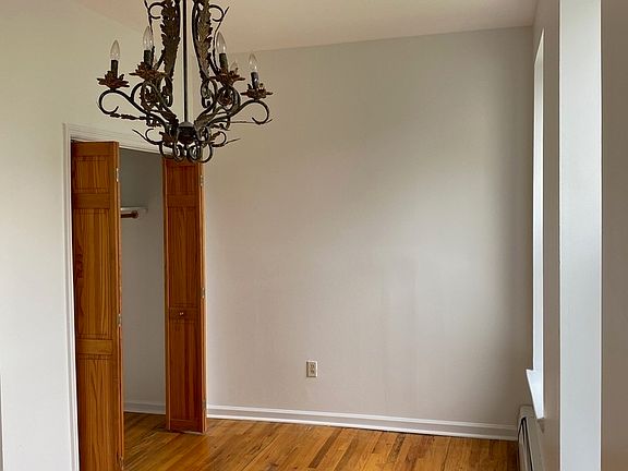 4th image of 141 W 130th St APT 3