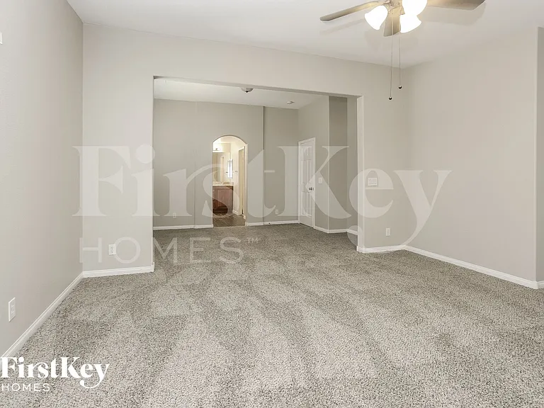 4032 Villa Serena Ln — Photo 7