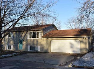 1000 S Gordon Dr, Sioux Falls, SD 57110