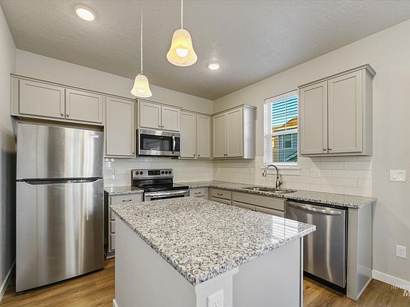 3rd image of 5945 S Boddington Ln