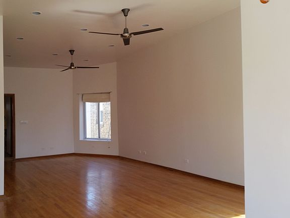 3rd image of 2014 W Birchwood Ave #3