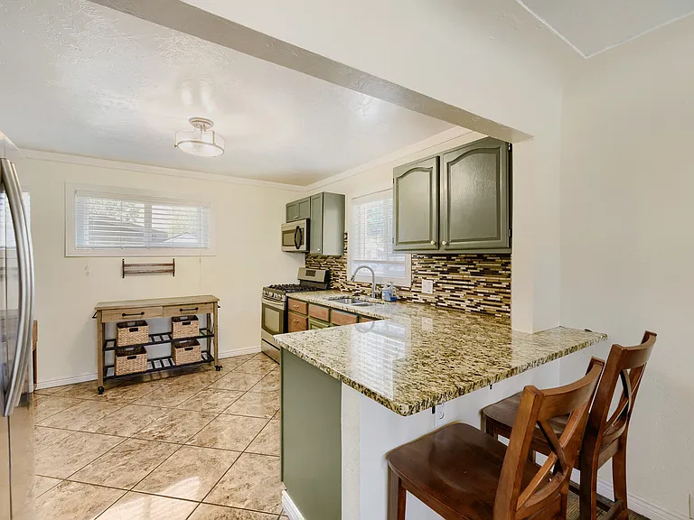 1326 S Clay St — Photo 8