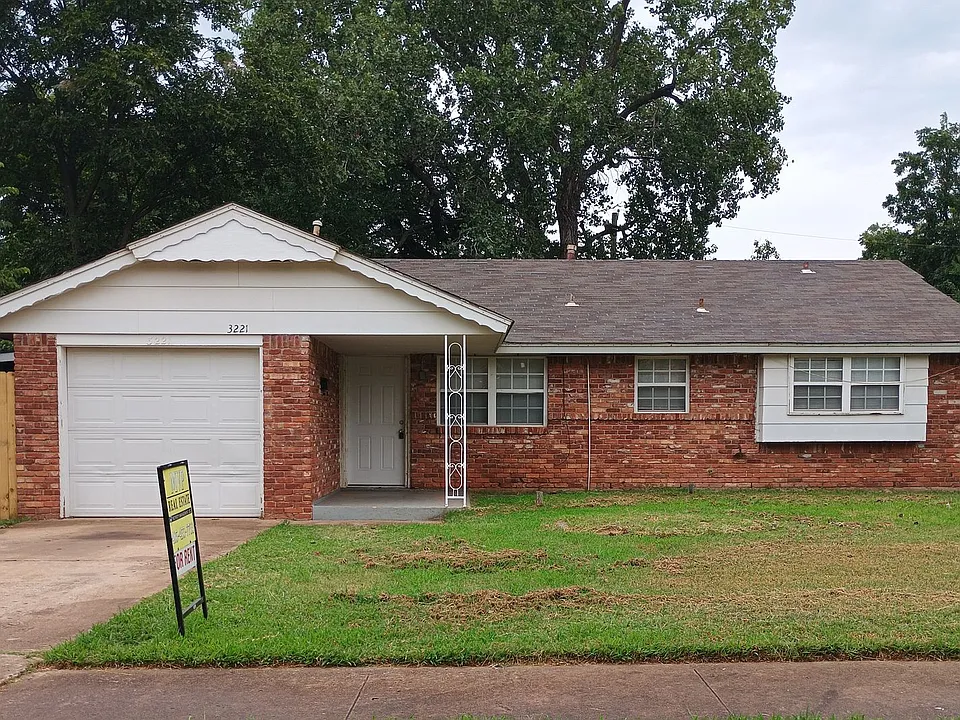 3221 Greenbrier Ter