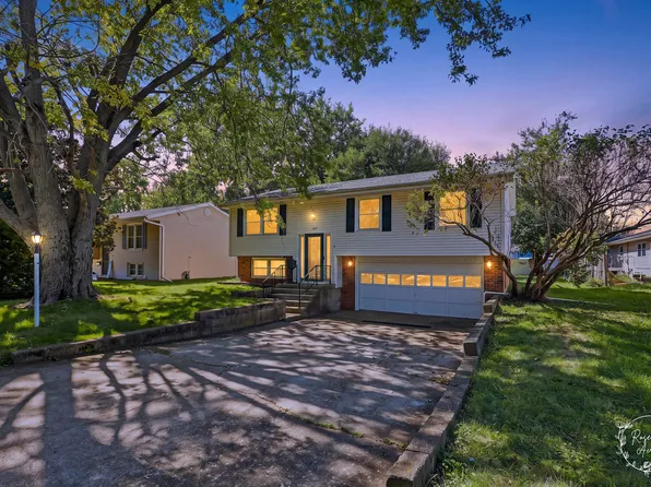 477 N Van Buren Ave, Bradley, IL 60915