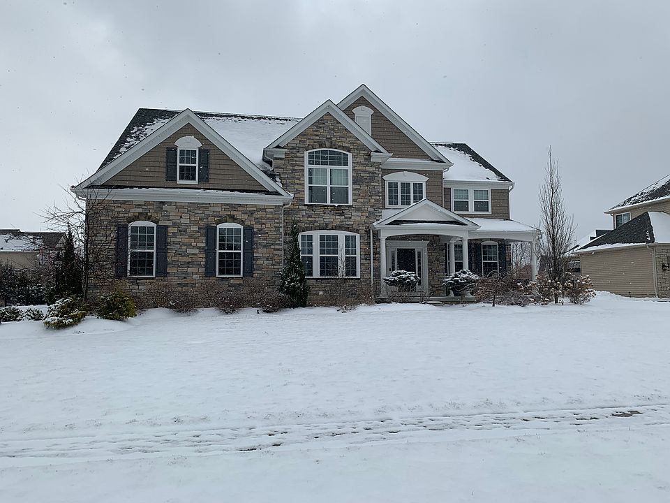 1st image of 36585 Gosford Dr