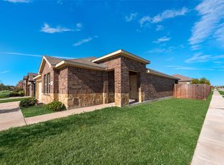 2400 Burkburnett Dr, Forney, TX 75126