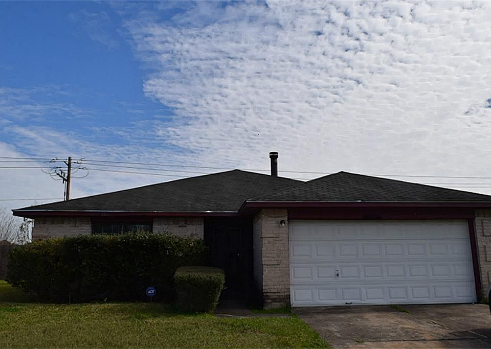 1st image of 15731 Briarstead Dr