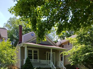 71 Groveland Ave, Riverside, IL 60546