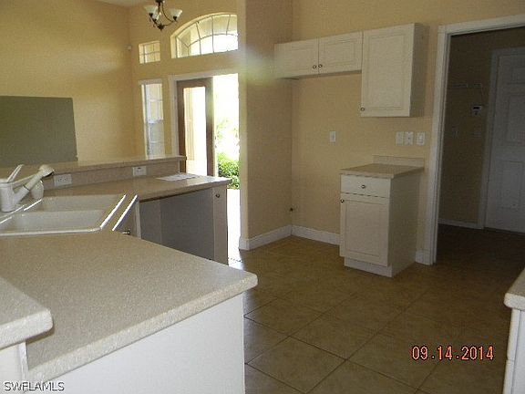 4th image of 308 SE 16th Ter