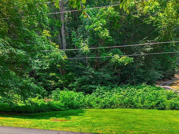 3rd image of 10 Maple Hill Way Lot 10