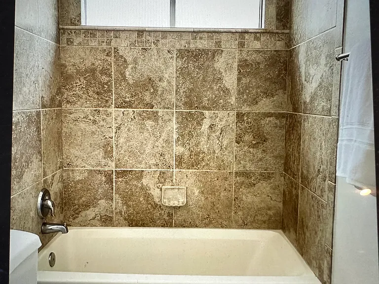 1894 Woodside Dr — Photo 13