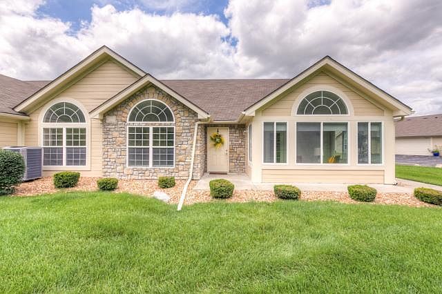 1st image of 6008 NE Kensington C Ct