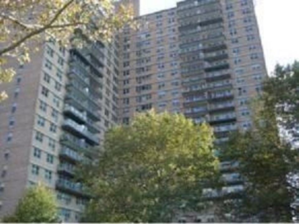 1st image of 2928 W 5 St 4r #0
