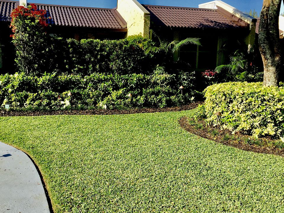 238 Lake Constance  Entrance