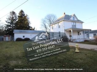 932 S 17th Ave, Freeport, IL 61032