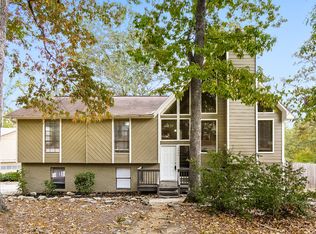1901 King Charles Ct, Alabaster, AL 35007