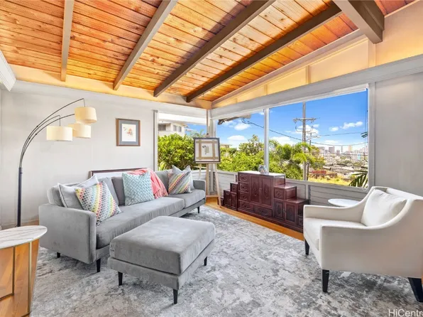 1399 Saint Louis Dr, Honolulu, HI 96816