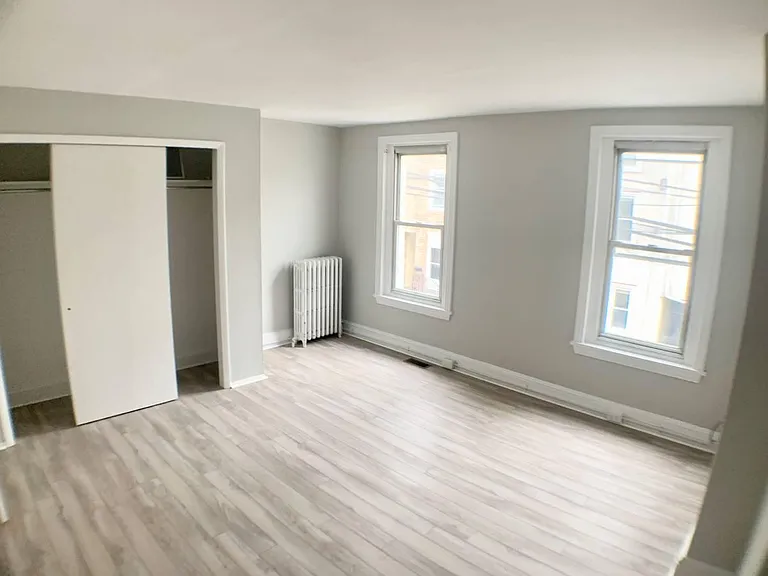 164 Markle St — Photo 13