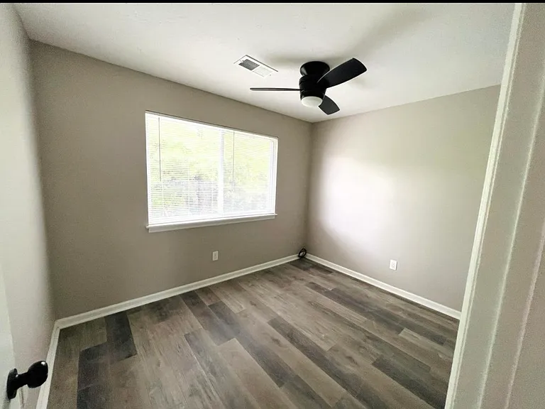 2820 Snow Rd #A — Photo 7