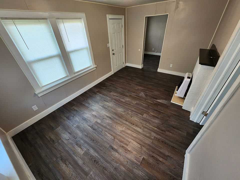 1st image of 315 1/2 S Stonewall St