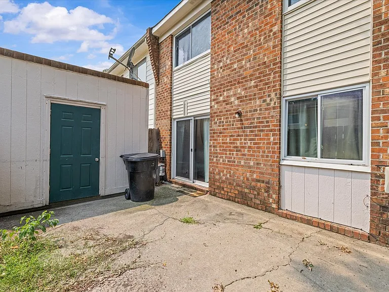 5021 Clairmont Ct — Photo 35