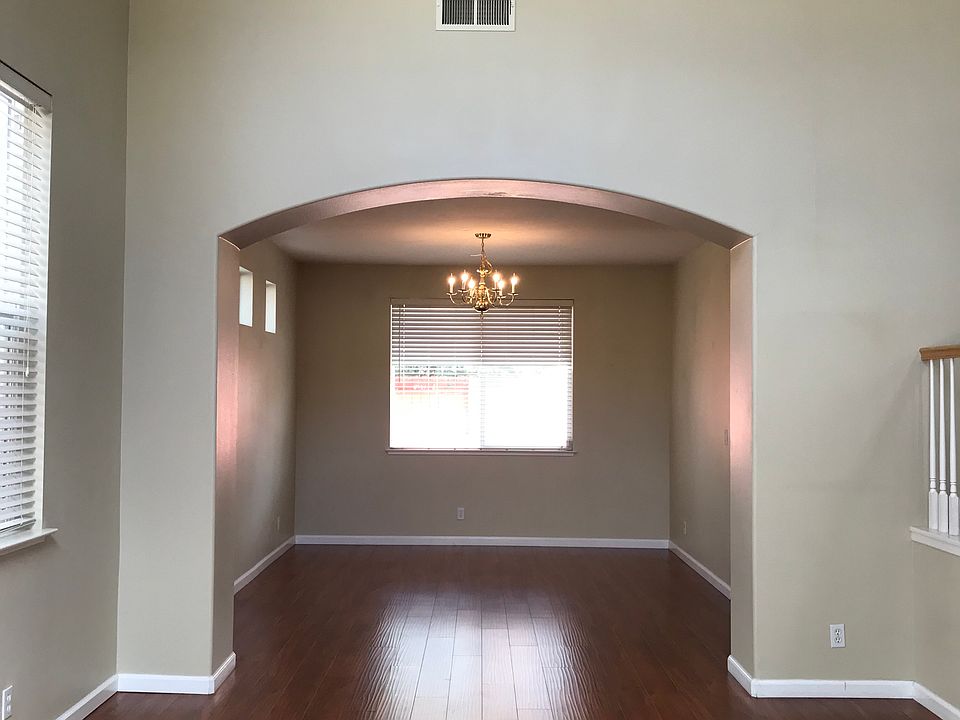 2nd image of 4660 Whirlaway Ln