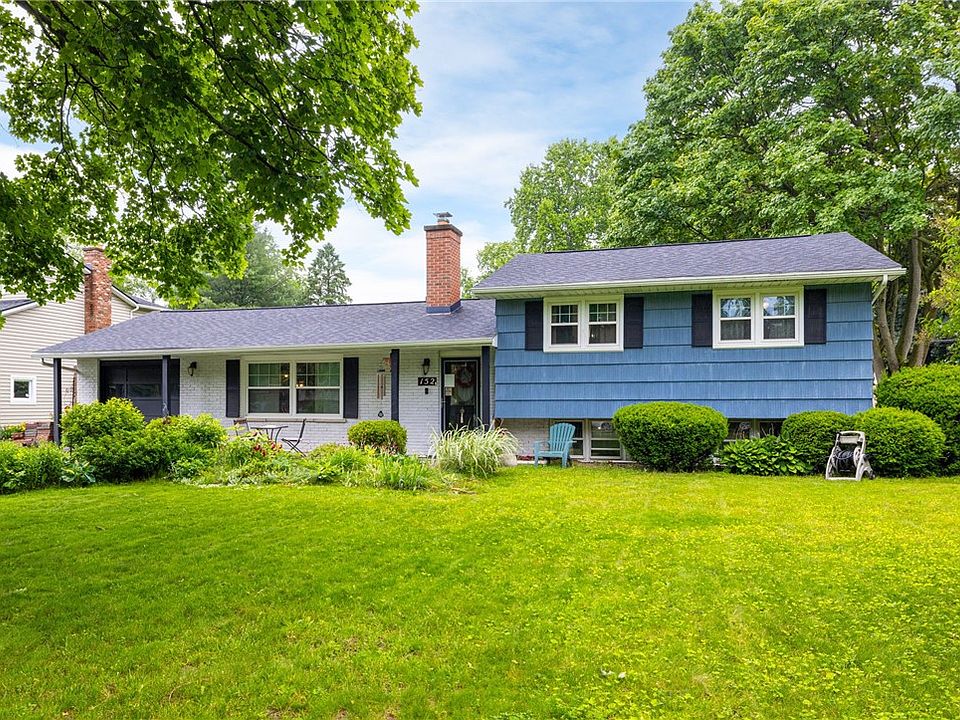 1st image of 152 Berkshire Dr