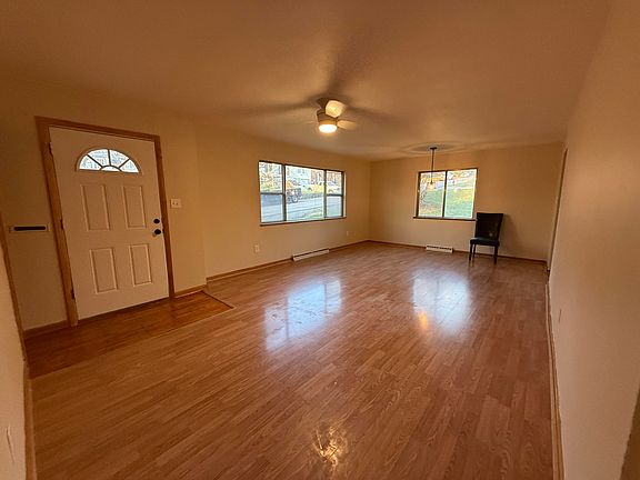 3rd image of 204 Rockhill Road