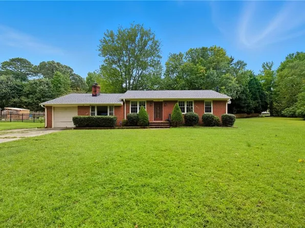 123 Kirby Ln, Yorktown, VA 23693