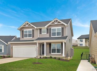 360 Winding Bluffs Ct, Fenton, MO