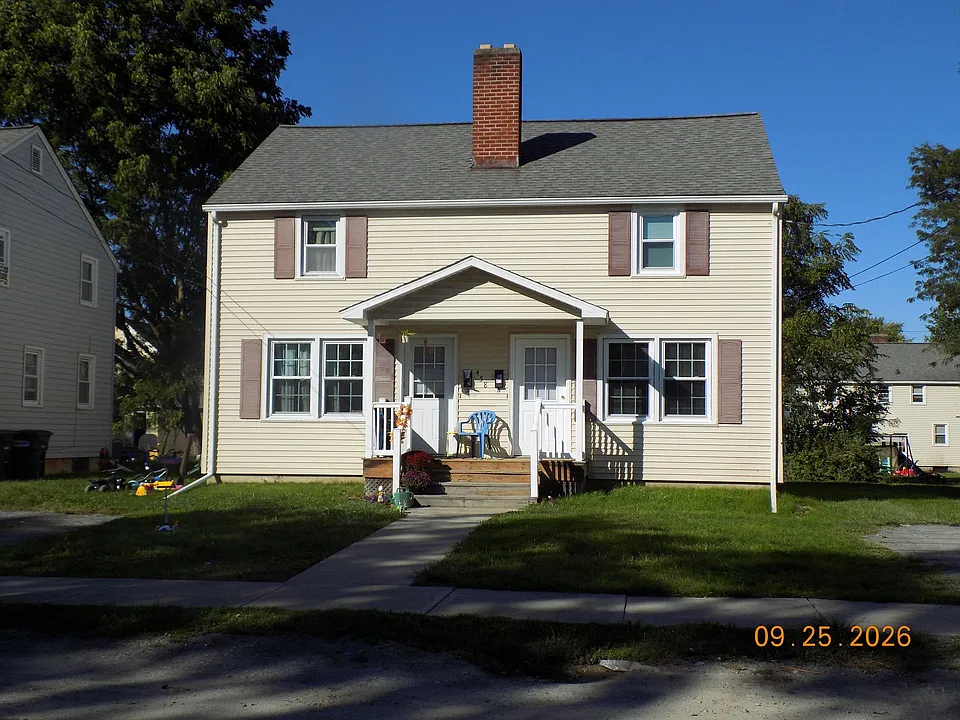 458 Ralph St