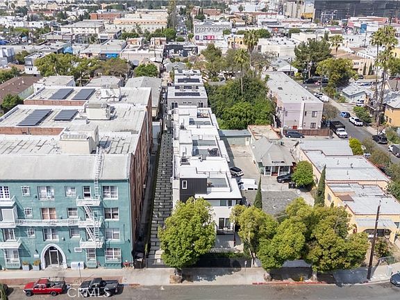 5th image of 1035 N Serrano Ave
