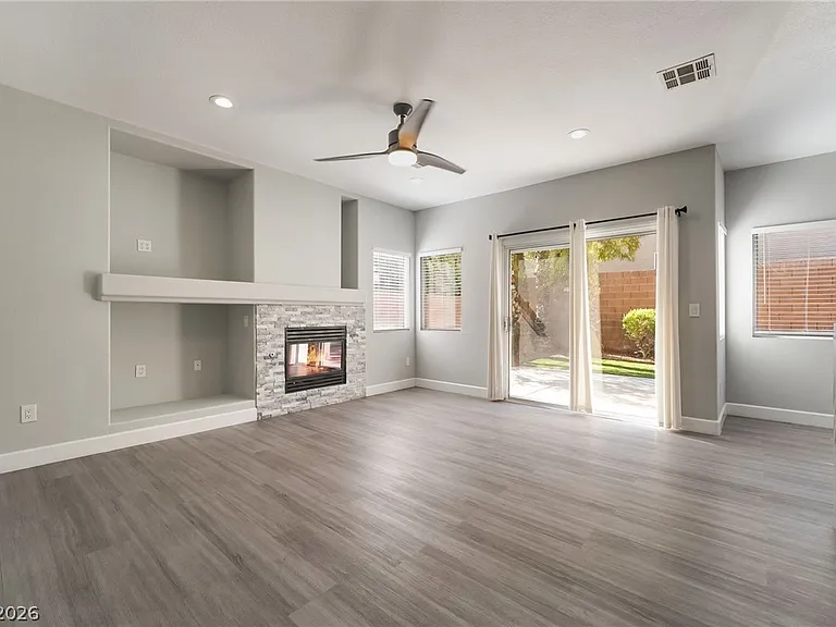 1583 Comfort Hills St — Photo 5