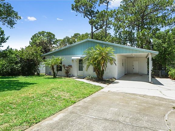 2nd image of 1822 Crescent Blvd