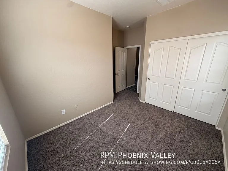 2517 S 116th Ave — Photo 15