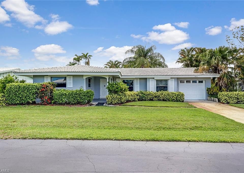 1st image of 11 Lanai Cir #11