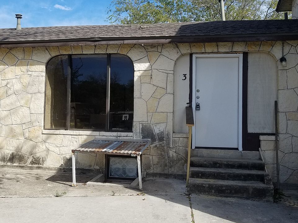 1st image of 600 Monticello Ct APT 3