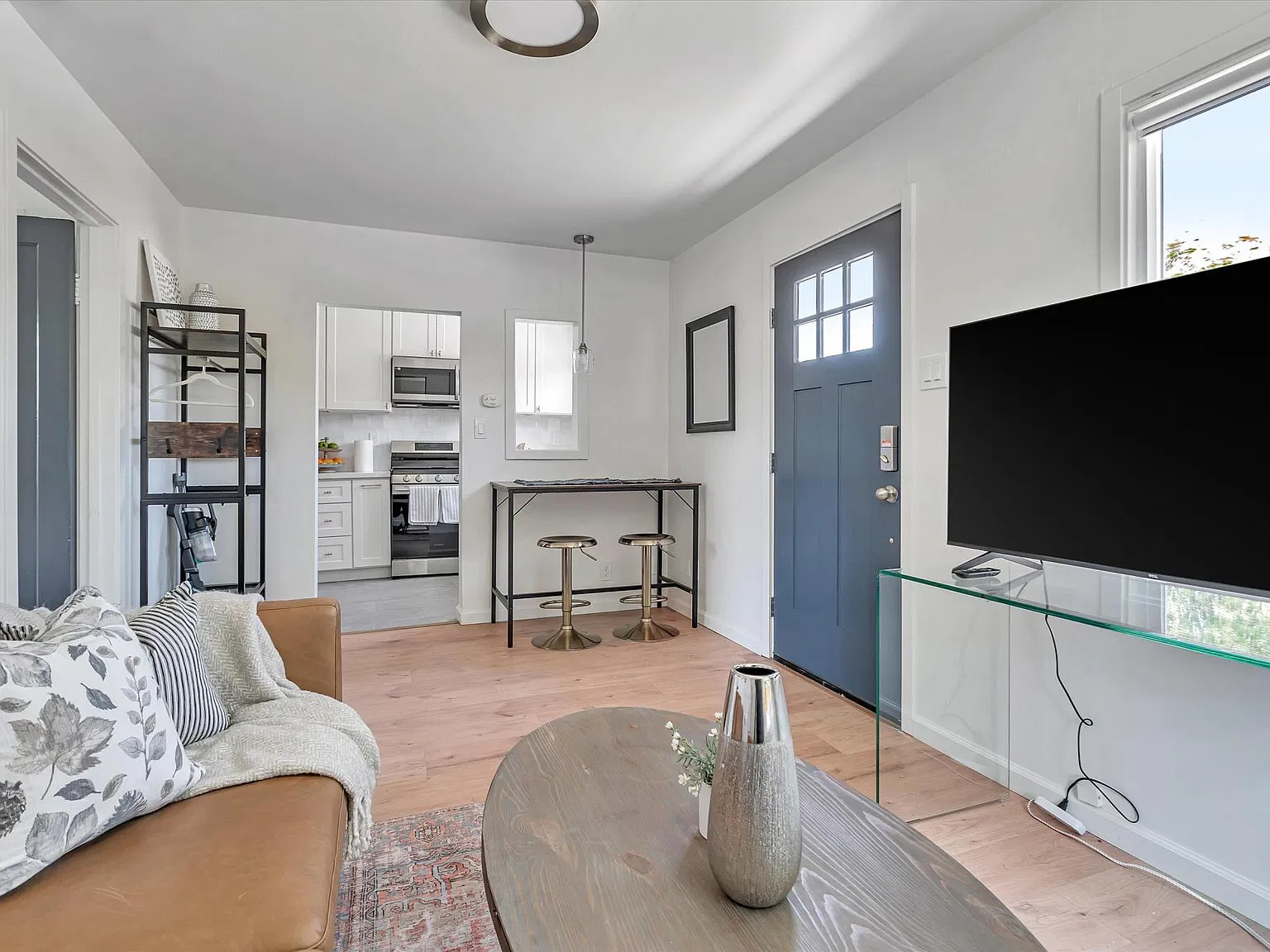 1 bed, 500 sqft, $2,995 — Photo 4