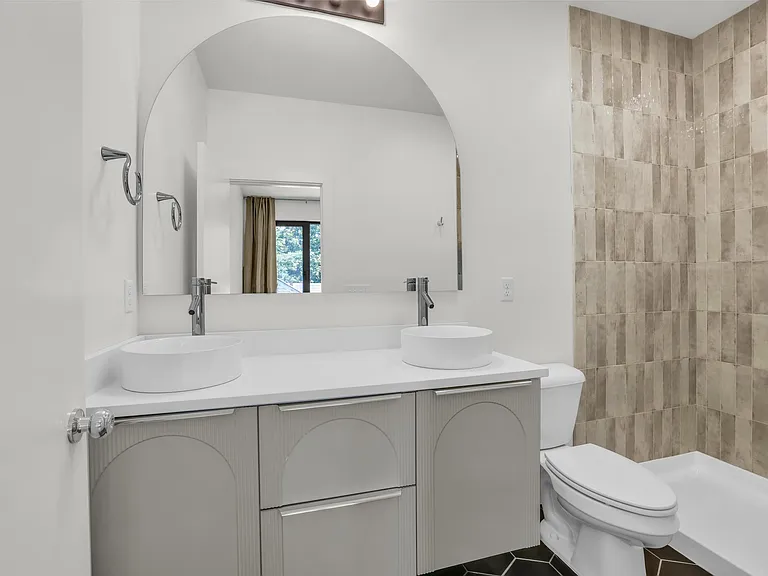 2227 Bailey Ave — Photo 17