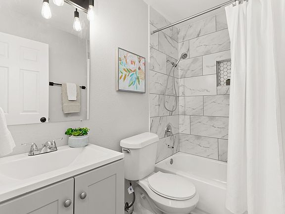 3rd image of 819 Big Sky Dr