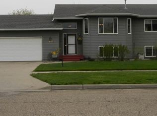 5105 S Galway Ave, Sioux Falls, SD 57106