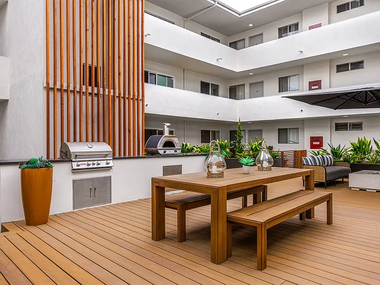 West Brent Apartments — Photo 37