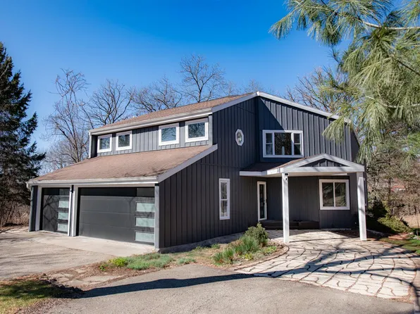 104 Kinder Rd, La Crescent, MN 55947