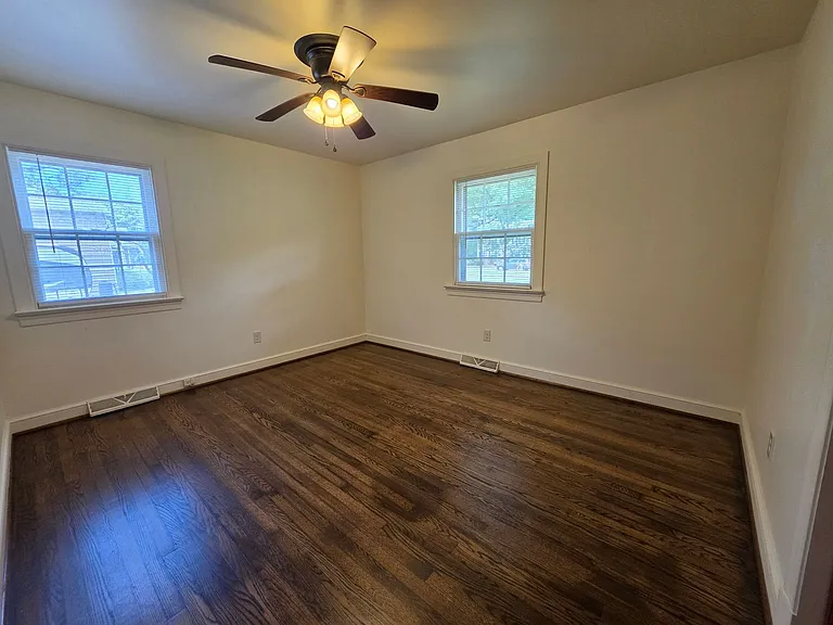 318 Jasper Ln — Photo 23