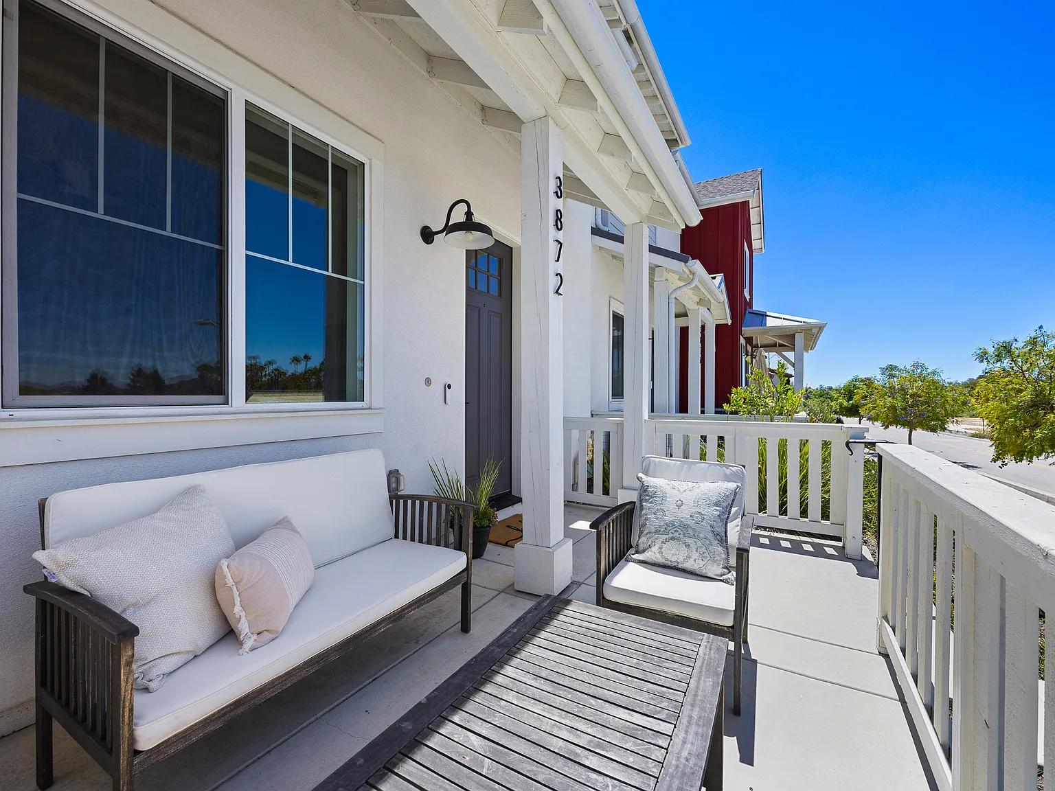 3 bed, 2.5 bath, 1651 sqft, $3,800 — Photo 4